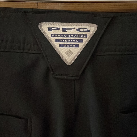 Columbia Black PFG Regular Fit Shorts Size 38 - Picture 12 of 16